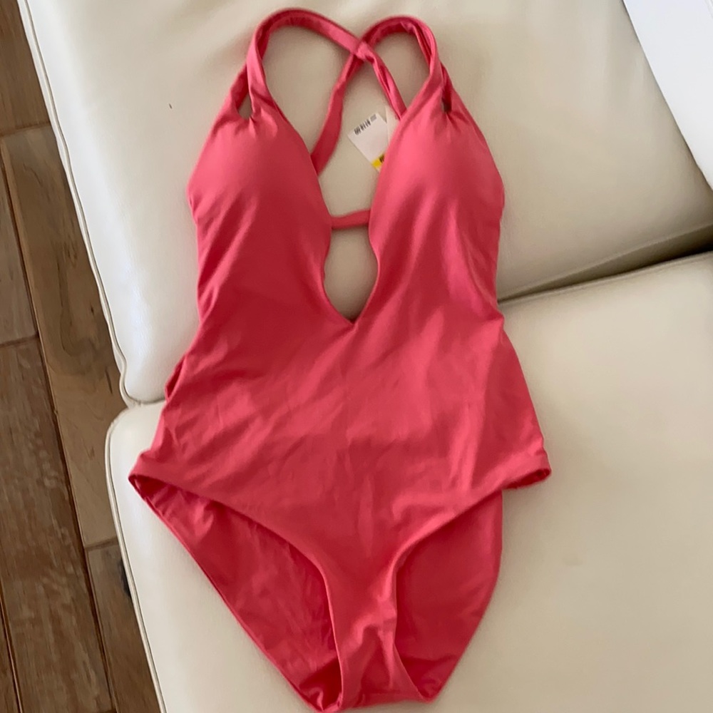 New ! Becca light pink / peach swimsuit.